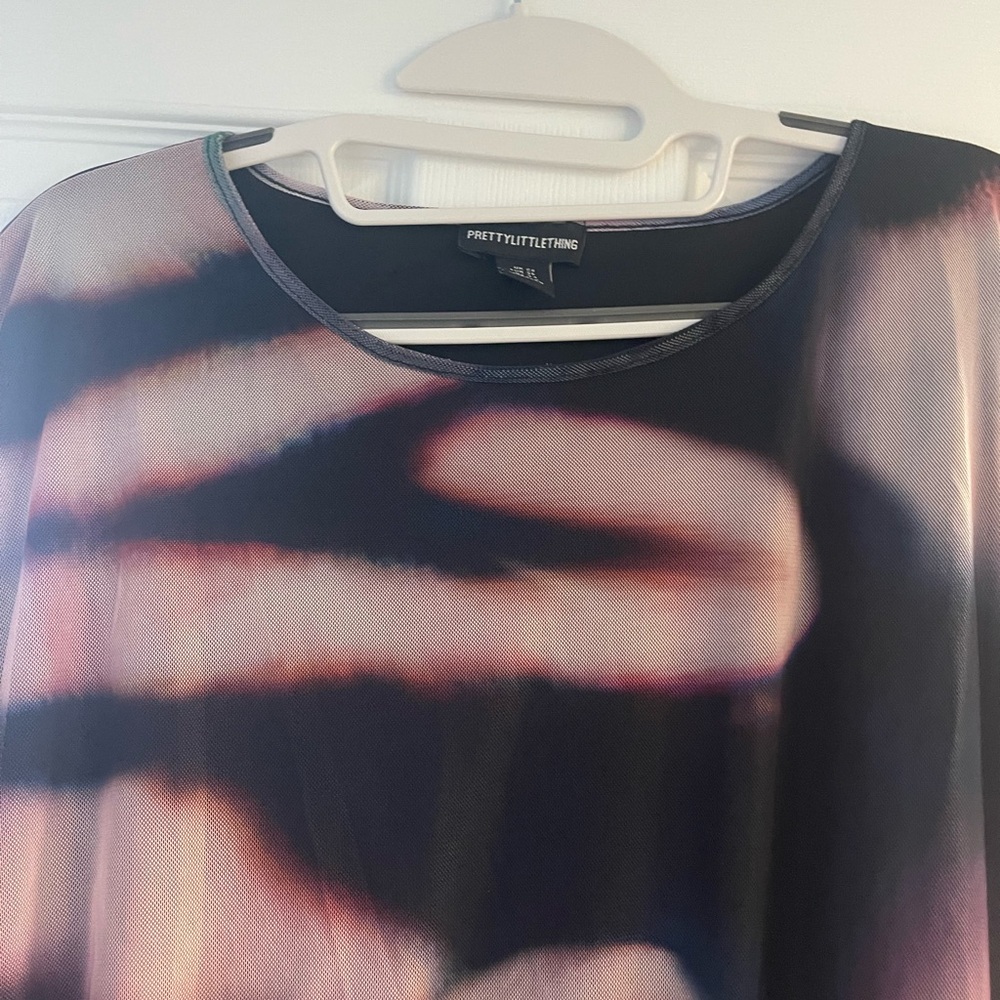 PrettyLittleThing Multicolor Abstract Dress - Picture 5 of 8